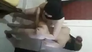 سكس سحاق مصري ثلاثي – لعق فرجي جماعي