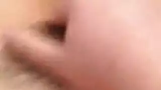 طالب يتدرب مع استاذة