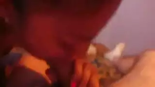 دك ذلك الكس الشاب الضيق في غرفتي