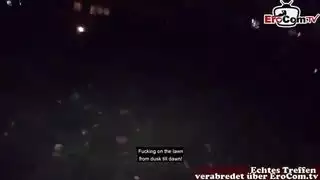 ربة منزل عربية ممتلئة تُقنع بمص وملء مهبلها بالسائل المنوي