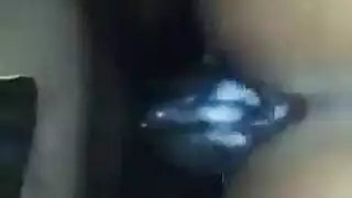 يطلب منها يمص صدر ام صديقه