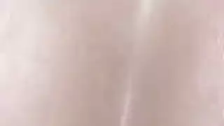 اب يدخله ف بنته