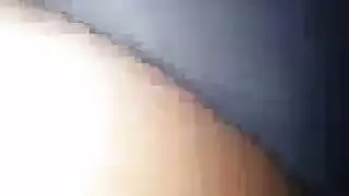 فتيات المؤخرة الكبيرة تتوق لتعبئة مهبلها بقوة حتى الرضا التام