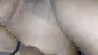 هذه السمراء المثيرة تطلب لسان صديقتها في مؤخرتها