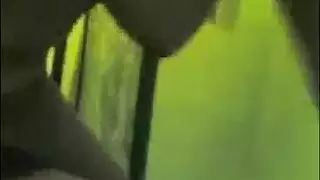 بنت ساره تنام عند ابن امها الصغير