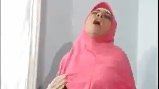 سكس نيك خلفي على سرير